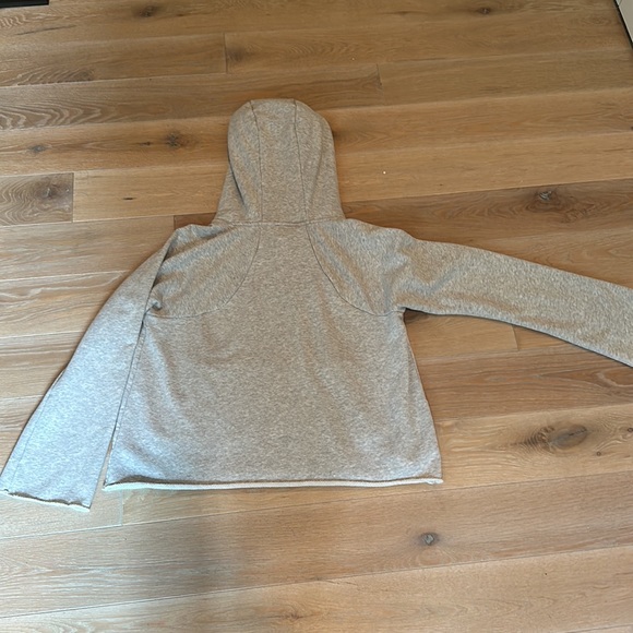 Athleta Cropped Women’s Grey Sweatshirt - Picture 2 of 4